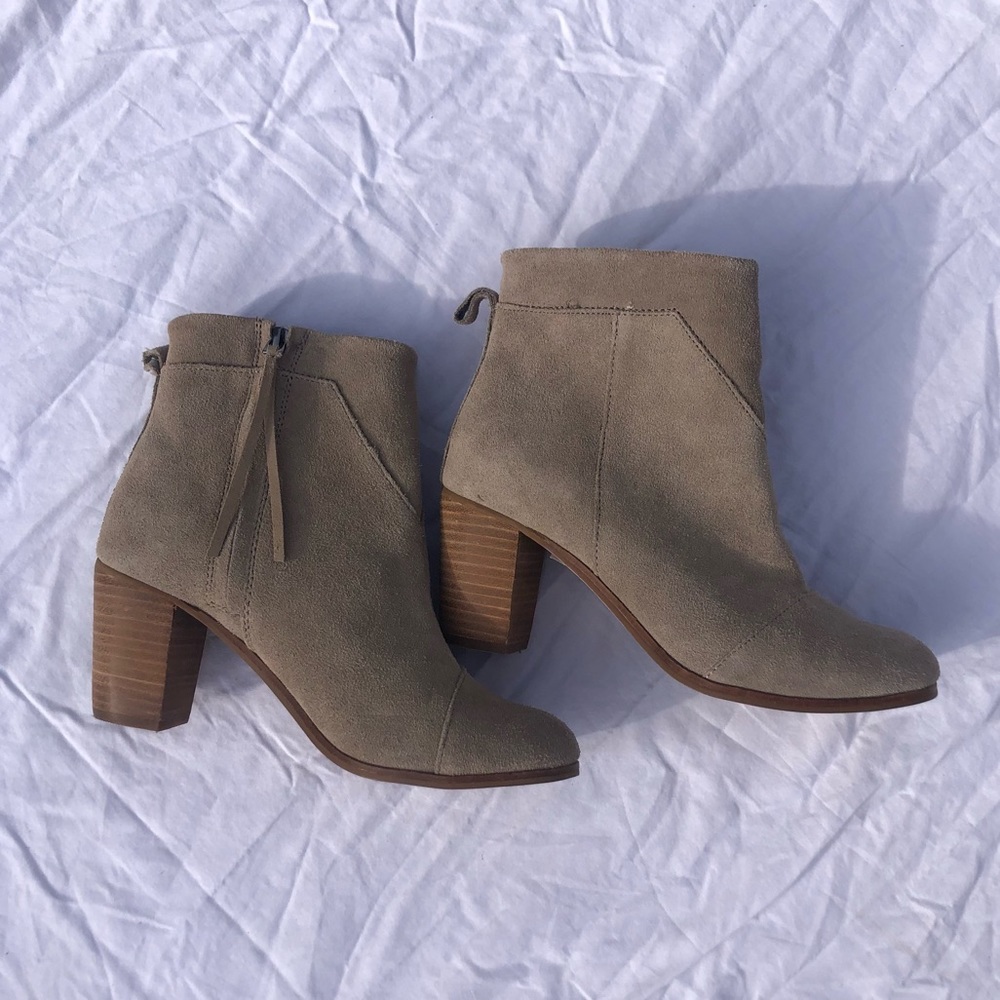 Tom’s Booties